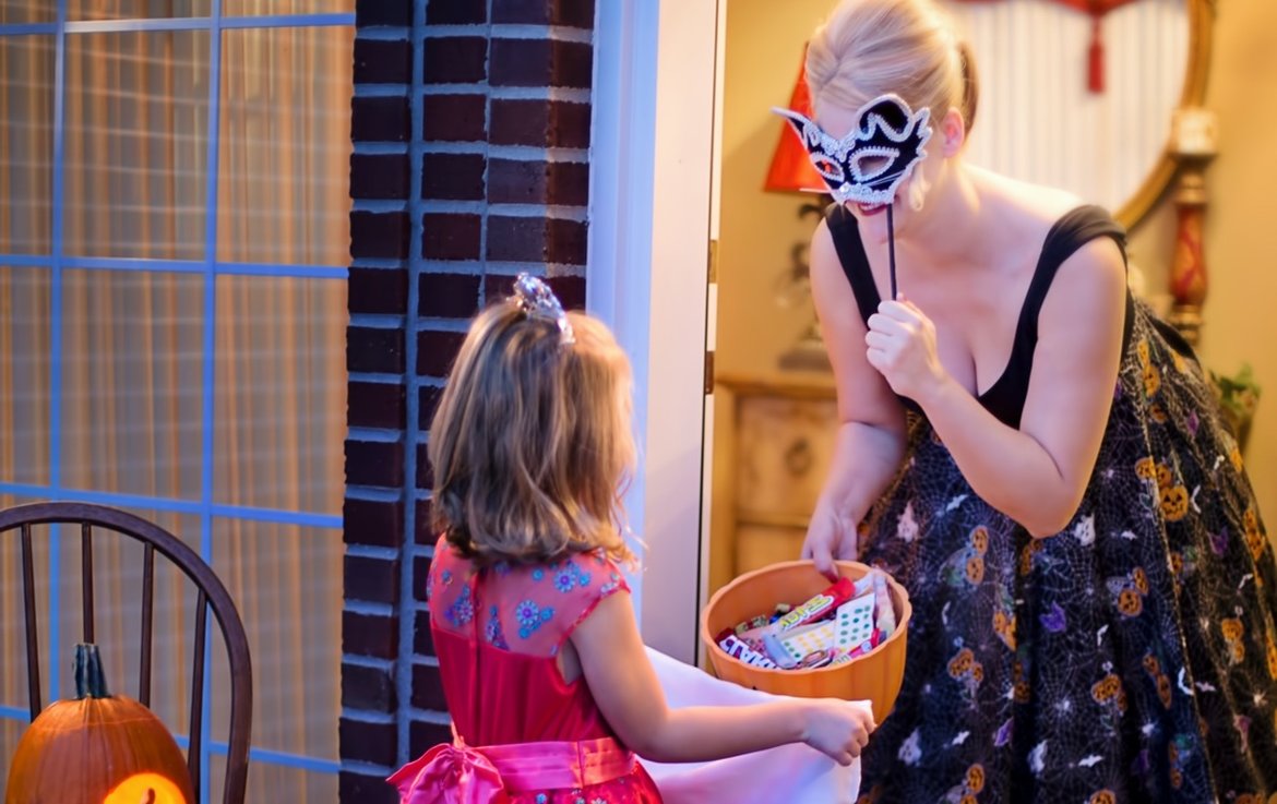 costume-care-how-keep-your-favorite-halloween-outfits-fresh